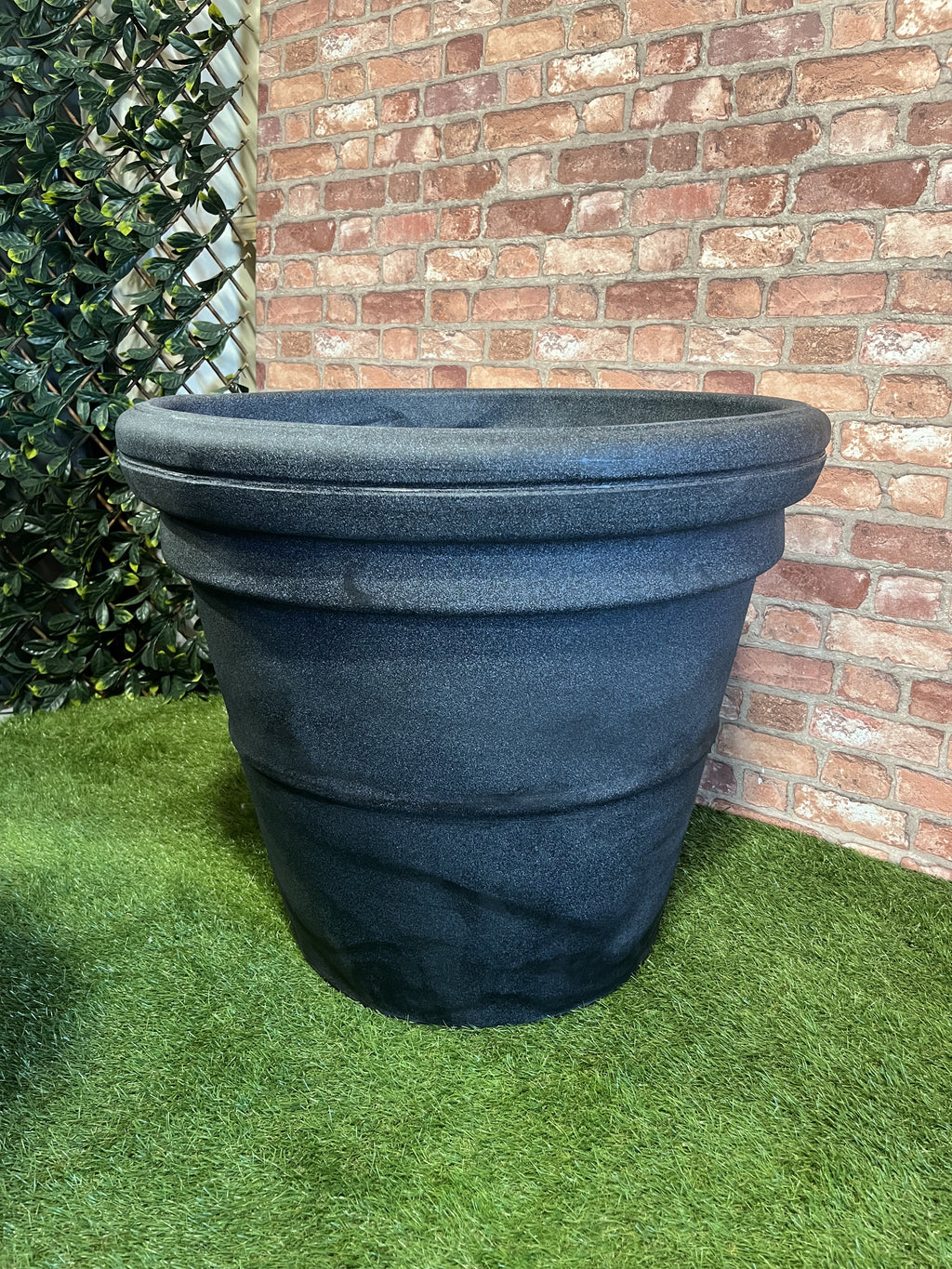 180 litre Prestige large terracotta style pot planter