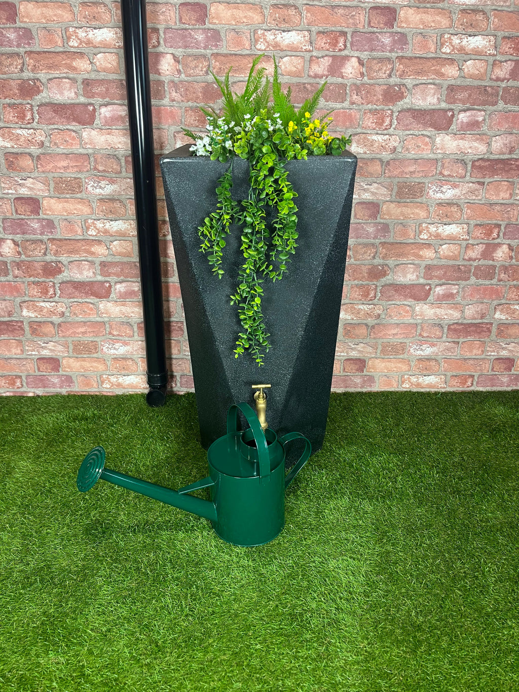 100 litre Manhattan Twist Water Butt Planter
