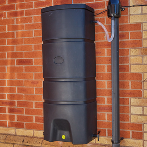 160 Litre Wall Mounted Water Butt Rainwater tank - optional Guttermate filter