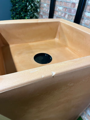 Grade B - 250 litre Manhattan City Twist Water Butt Planter